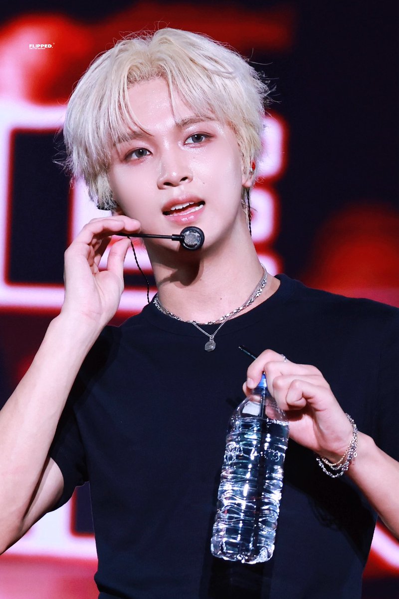 FLIPPED_HaeChan's tweet photo. 260920 레드라인 콘서트 Day3

#해찬          #HAECHAN         #NCT127 https://t.co/uYCAYBdT3X