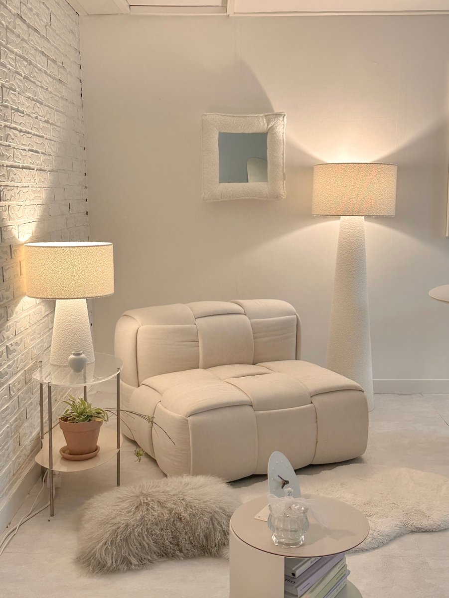 GaylordStorv's tweet photo. Product provided

I love this small change in our living room 🤍 The Fluffy Square Mirror by Sleepdino looks beautiful on the wall. Its cream color and boucle texture feel soft and cozy, while the rounded corners create a warm, gentle atmosphere. https://t.co/9FFj16640b