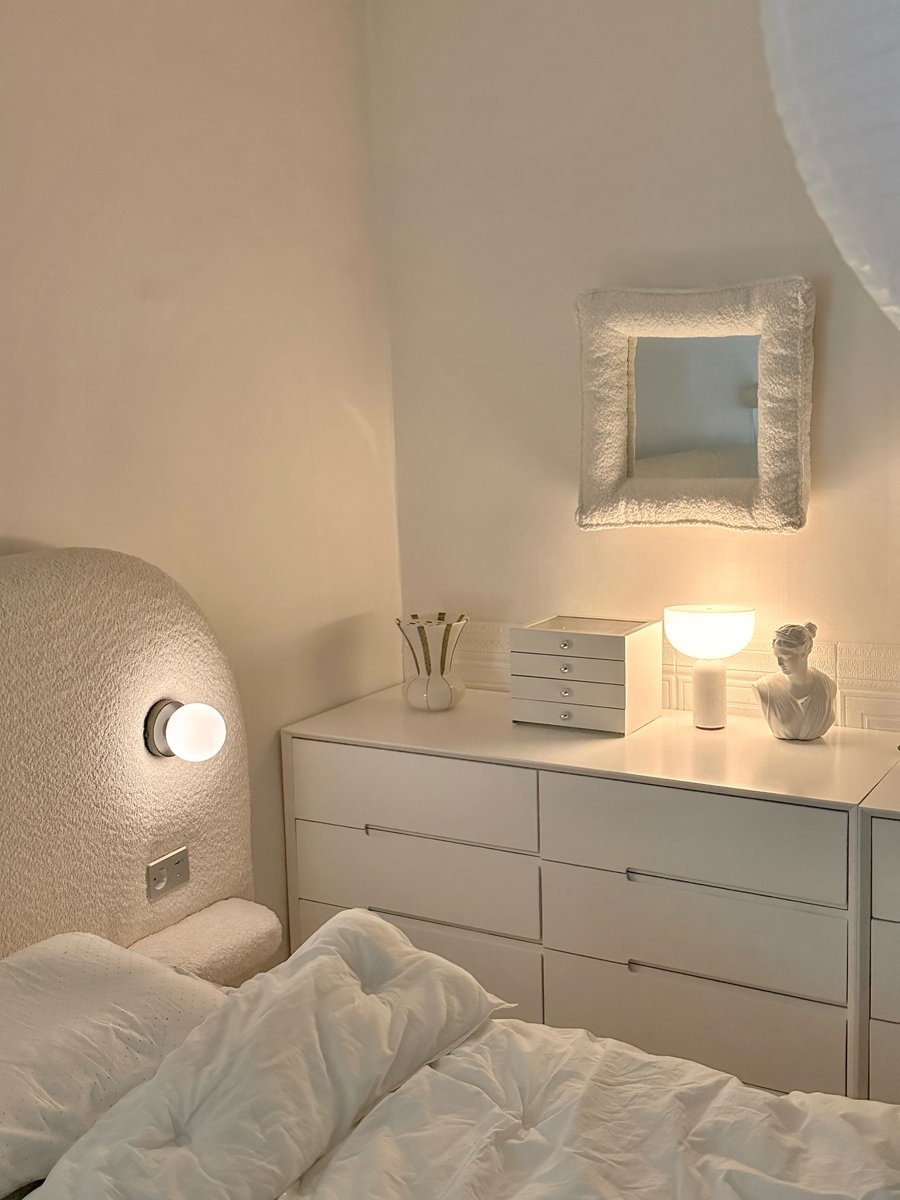 GaylordStorv's tweet photo. Product provided

I love this small change in our living room 🤍 The Fluffy Square Mirror by Sleepdino looks beautiful on the wall. Its cream color and boucle texture feel soft and cozy, while the rounded corners create a warm, gentle atmosphere. https://t.co/9FFj16640b