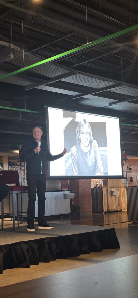 JJPR2's tweet photo. I've been lucky enough to attend the Anfield screening for today's match 🙌🏻.  What a great talk from Tommo 👏🏻. C'mon you Redmen! #LFC https://t.co/97lfLeSdeL