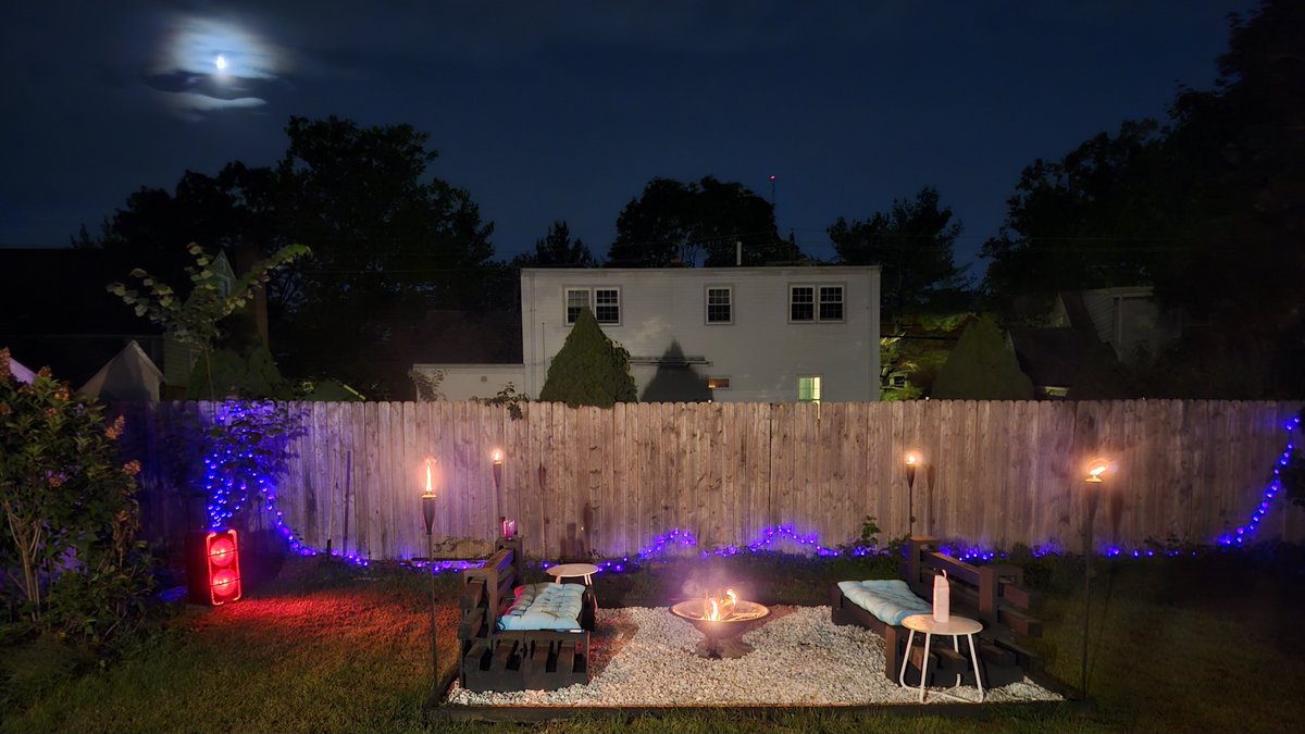 BryanTMart35748's tweet photo. Finally got to use our firepit. #endofsummer #firepit https://t.co/hkhNlOsN4H