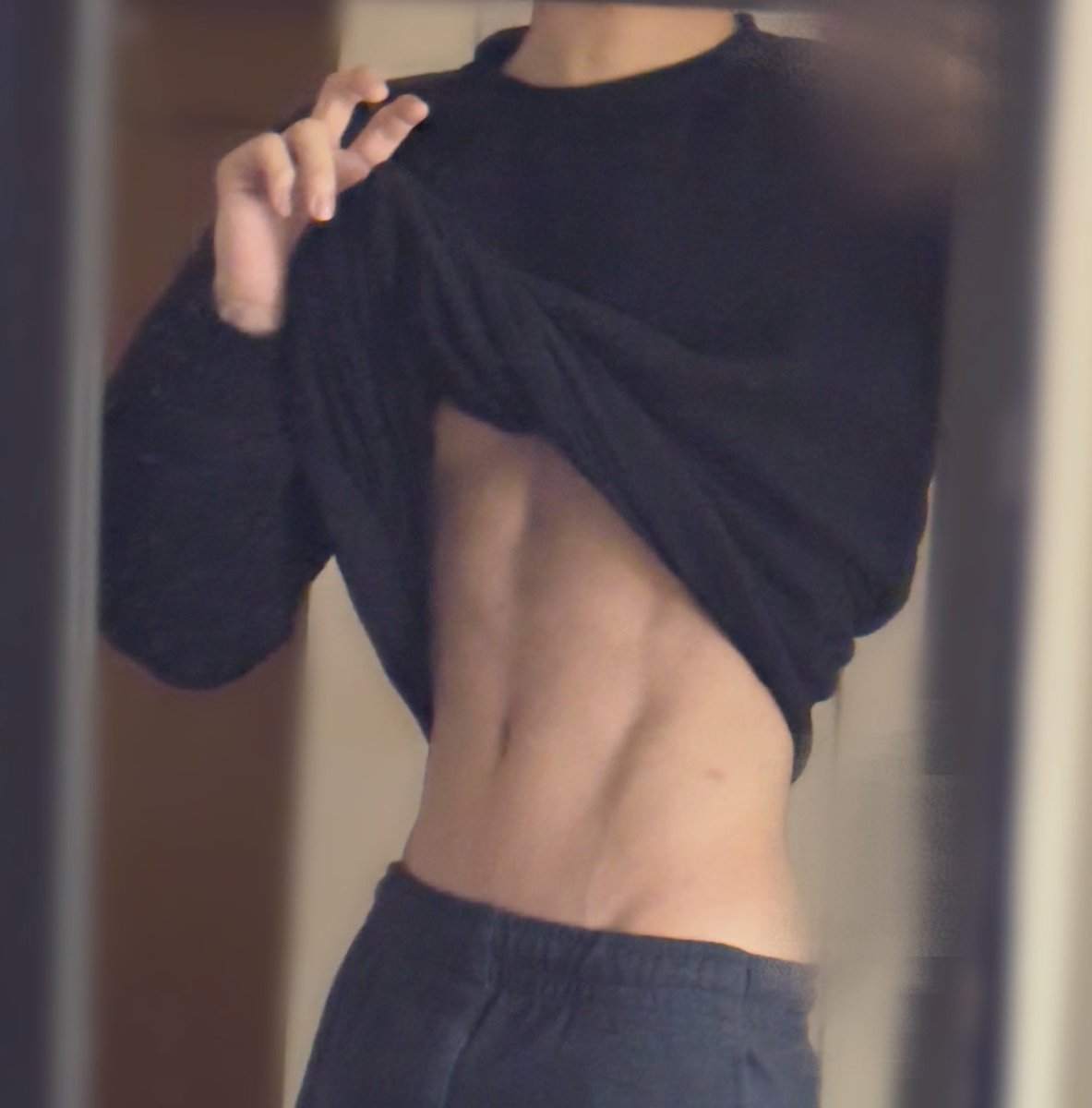 yaneunabeya's tweet photo. 自分男なんだけど、寝バックで両手掴まれてされるのほんとに好きで、
男子のみんなに良さ広めたいからその理由書くね〜！

長文・bl注意⚠︎↓ https://t.co/vFjU1i6RrQ