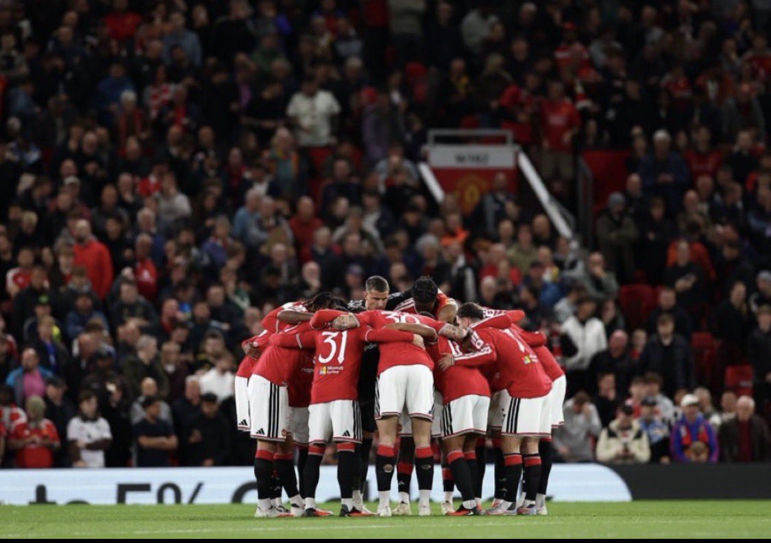sirMeshal7's tweet photo. آخر مباراه قبل التوقف 21 يوم  بدون اليونايتد 💔

اليوم الفوز مطلب ولا شي سواه 

جولة مرسومه للفوز جولة تخليك تستعيد قوتك 

تعيد الروح للفريق فوز مهم اهم من 3 نقاط 

يارب 🙏🏻 يكون من نصيبنا❤️❤️❤️❤️❤️

#GLORY_manu #manchesterunıted https://t.co/oXhK3R9FtD