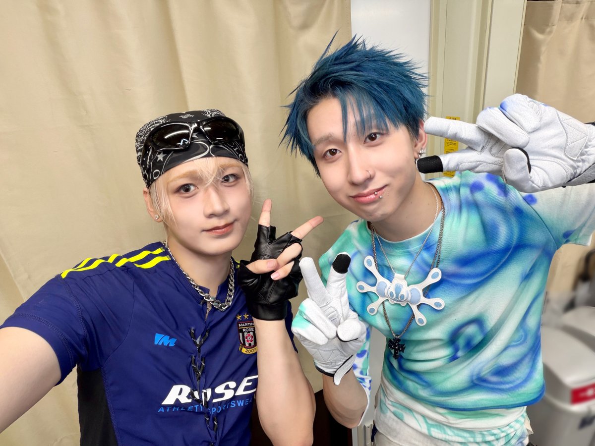 official_DXTEEN's tweet photo. [📸] ROCK IN JAPAN FESTIVAL 2026にて

#MON7A さんと！
ありがとうございました☺︎

🔗https://t.co/S1gQGQjEEA

@7Montaz
@rockinon_fes
#RIJF2026 #ロッキン
#DXTEEN #DXTN
#田中笑太郎 #SHOTARO https://t.co/RhqmU7xfSY