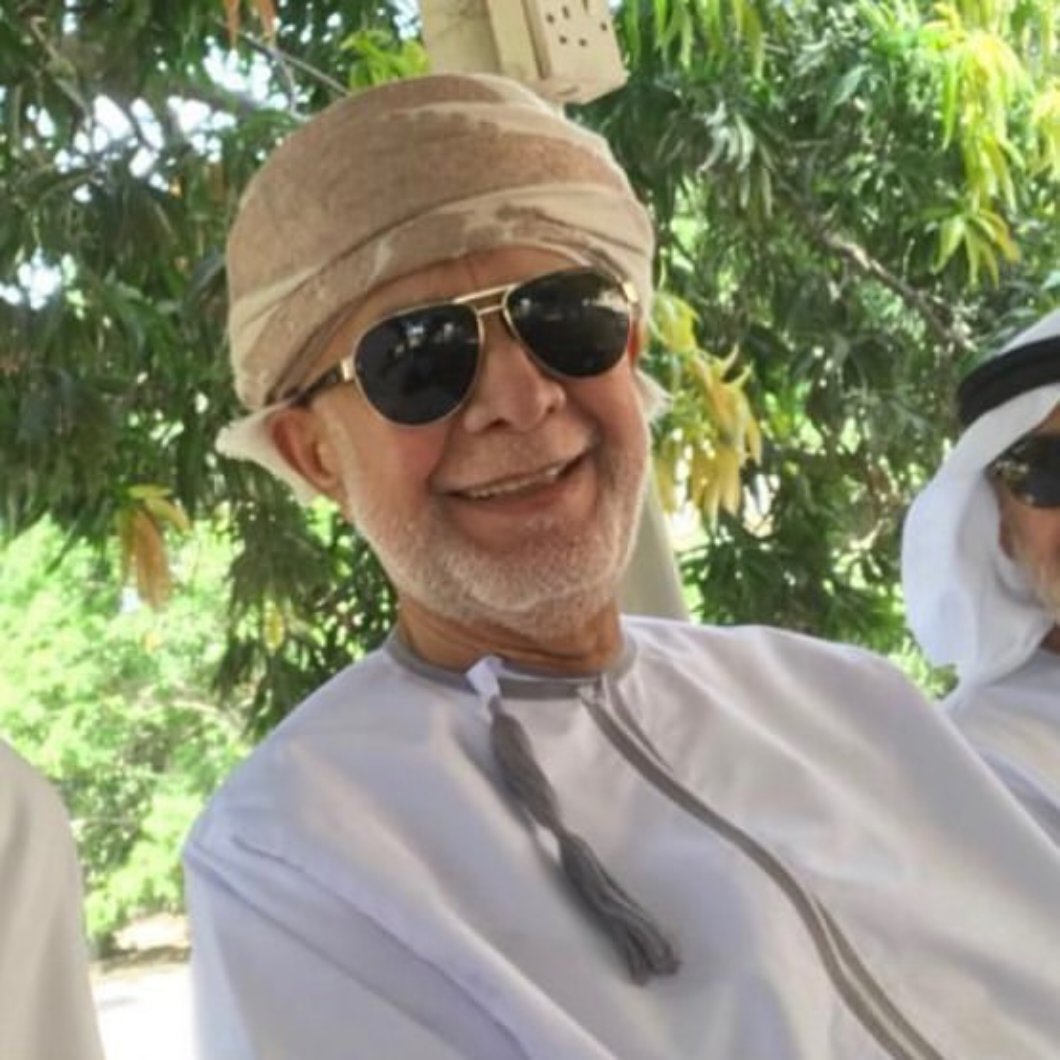 ali47b_'s tweet photo. لك في القلب مكانة خاصة لا يملؤها أحد غيرك .هذه العبارة تعبر عن المشاعر الصادقة والعميقة التي يحملها الإنسان لمن يحبهم وتقديرهم في حياته. https://t.co/aUm23YlnTP