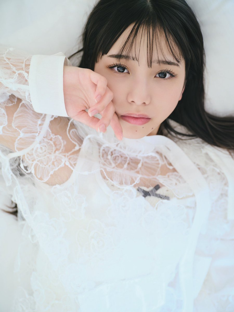 BUBKA_henshuubu's tweet photo. ╭୨୧━━━━━━━━━━୨୧╮
　   スペシャルカット公開中 
╰୨୧━━━━━━━━━━୨୧╯

9月30日（水）発売の『BUBKA11月号』巻中グラビア＆インタビューには #日向坂46 
五期生の #下田衣珠季 さんが登場🫧

HMV&BOOKS onlineで本誌をご購入いただくとポストカードの特典付き📖

数に限りがありますので、#おひさま の皆さんはお早めにチェックをお願いします！

 #あまいずき 

୨୧ ┈ その他ラインナップ ┈ ୨୧

■巻頭グラビア＆インタビュー
#松尾桜 さん

■「涙の三期ing Time」
#上村ひなの さん× #髙橋未来虹 さん× #森本茉莉 さん座談会

■「愛のままに、わがままにーー
はるはるは誰ひとり離さない！」
#山下葉留花 さんインタビュー

⏬ご予約はこちらから⏬

● HMV&BOOKS online

《HMV&BOOKS online限定特典：下��衣珠季(日向坂46)ポストカード》
https://t.co/vmVn9yOX9x

《HMV&BOOKS online限定特典：松尾桜(日向坂46)ポストカードA》
https://t.co/tVvcwPRUHt
 
《HMV&BOOKS online限定特典：松尾桜（日向坂46）ポストカードB》
https://t.co/SvhNJbJEhZ

《HMV&BOOKS online限定特典：松尾桜（日向坂46）ポストカードC》
https://t.co/Ybbz6drxkx
 
《通常版》※特典はつきません
https://t.co/TDNUStAwgM

●Amazon
https://t.co/aVlYWwOmY7