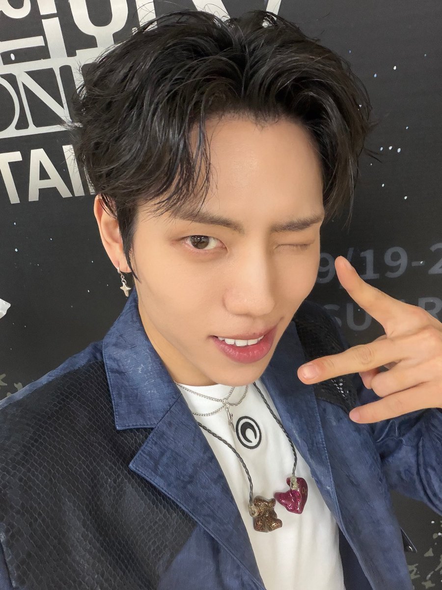jjang_ddong_ggo's tweet photo. ——— ♾ #무한대집회V in Taipei ♾️ ———

대만에서의 인스피릿과행복한 꿈을 꾸었습니다
하핳 구아바오 , 훠궈도 여전히 맛있네요 허헣 ~̆̈ .~̆̈
가까운시일내에 또 대만에 올것 같은 느낌적인 느낌 ?

#20260920_동우
#장동우 #JANGDONGWOO https://t.co/oFRpfvC9bE