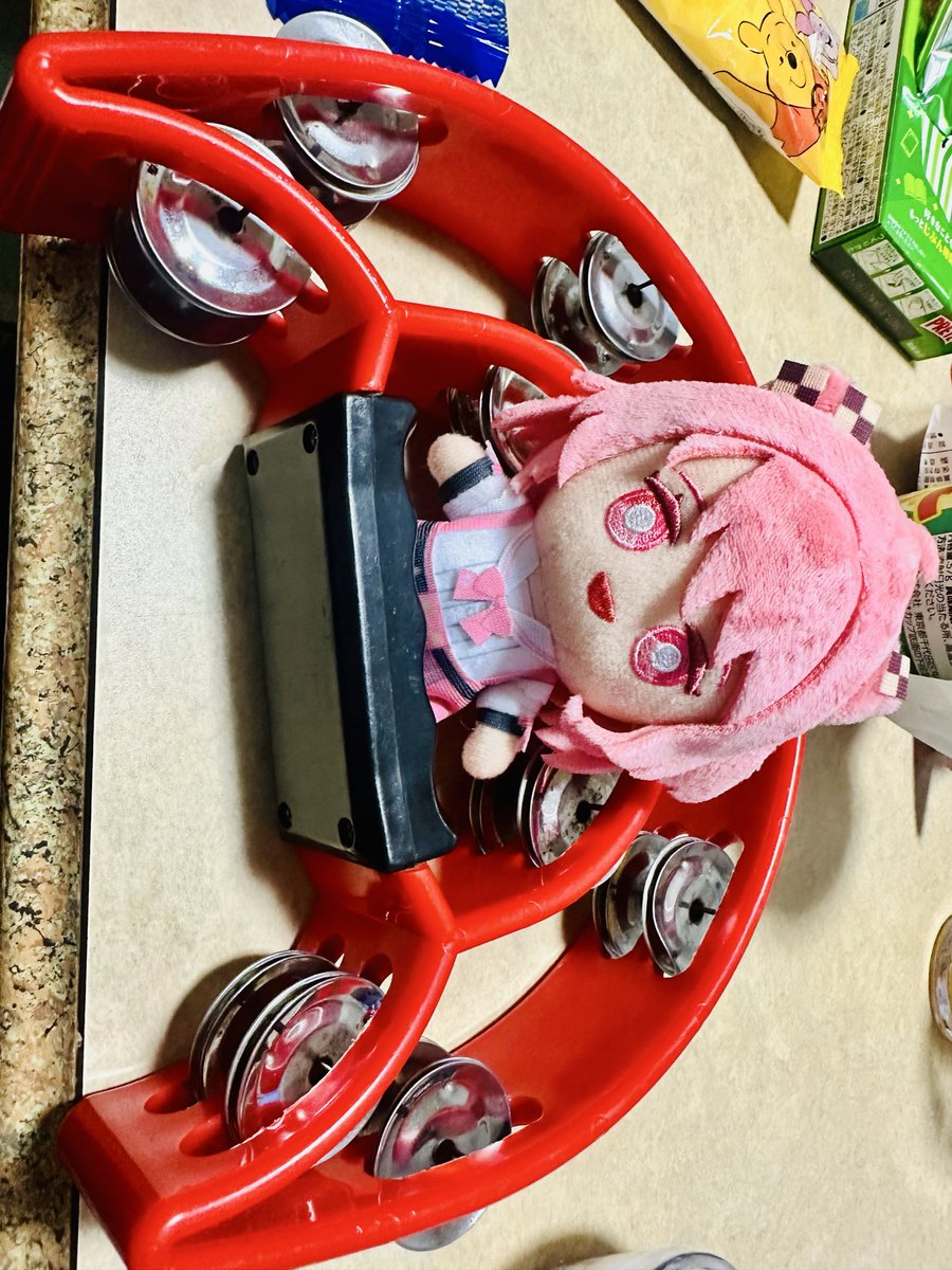 Eimi04's tweet photo. 友達とカラオケ行ってきたよー♪
友達にからぴちとのあさんについて布教しまくったぜっ⭐︎
タンブリン？みたいなのにジャストフィットののあさんww かわいすぎっ！
#からぴち　#からぴち好きと繋がりたい
#カラオケ https://t.co/sbM2gL7eyG