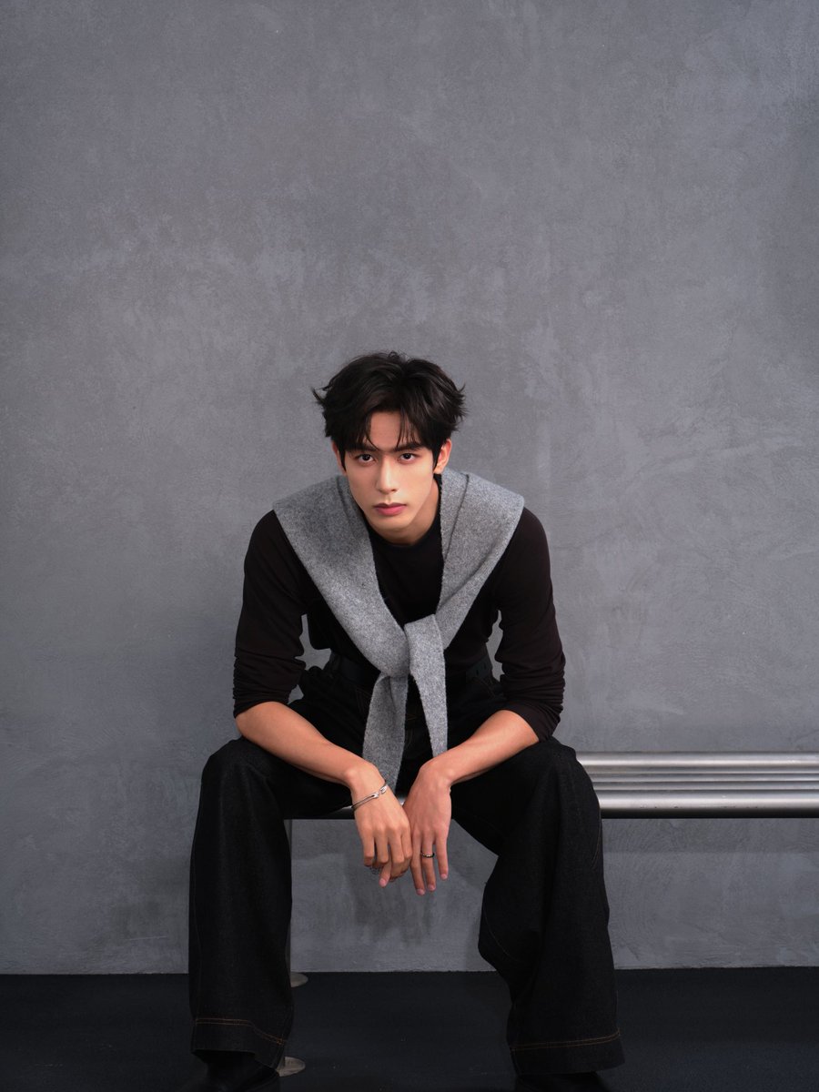 mylilbabyj's tweet photo. ชั้ลเขิน ชั้ลเดรสสสสสสสส ภาพชัดตาแตกมากกกกกกกกกรอบนี้ อัยหลงหล่อขึ้นทุกวัน ป้าจะตายค่ะ มาให้หายคิดถึงกันไปข้าง https://t.co/EcaokQoVjZ