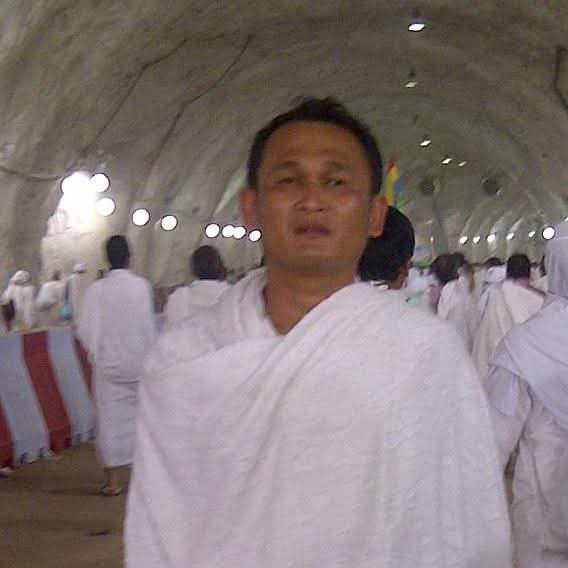 Vilansstt00's tweet photo. Gaess ini ada kasus p3l3cehan terhadap 3 siswi yang sedang magang di Kantor Dinas Perhubungan (Dishub) Sukabumi.

Nama pelaku Tana Indra Permana, jabatannya sebagai Sekretaris.

Kronologinya aku tulis di bawa aja😭 https://t.co/XSF9abJJXY
