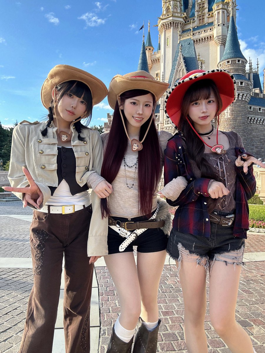 kk_i_i's tweet photo. D🎃2026初🏰ｲﾝﾊﾟしてきた~🎞◝✩

晴れてたし空いててパーク大満喫🎶
ご飯も沢山食べたっ（՞>⩊<՞）👍🏻 https://t.co/SJYsXC8G2w