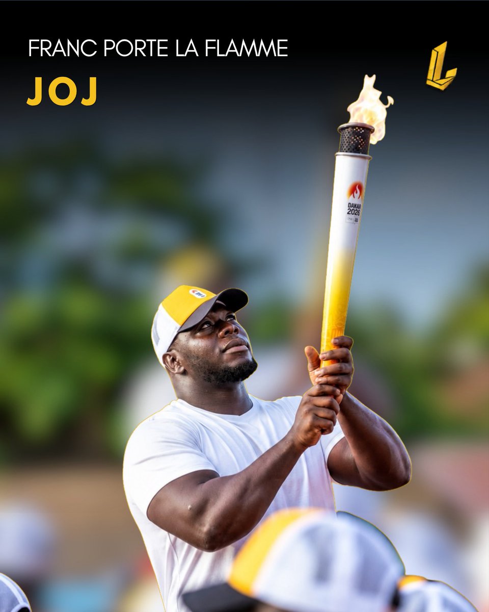 lambarena_Off's tweet photo. 🇸🇳🔥 FRANC PORTE LA FLAMME À SON TOUR !

Le lutteur sénégalais a lui aussi eu l’honneur de porter la flamme des JOJ Dakar 2026.

Un moment fort pour Franc et pour la lutte sénégalaise.

#Franc #Dakar2026 #Lambarena https://t.co/8nhhp3W5ae