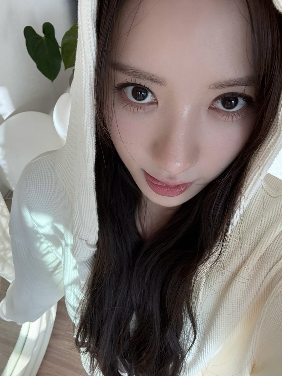 BONA_archive_'s tweet photo. 260920 #보나 #김지연 샤오홍슈 https://t.co/WK9OKzlLKA