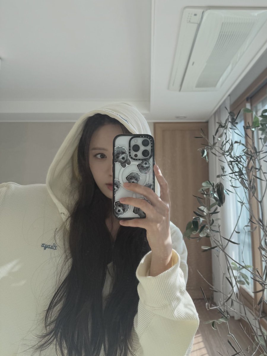 BONA_archive_'s tweet photo. 260920 #보나 #김지연 샤오홍슈 https://t.co/WK9OKzlLKA