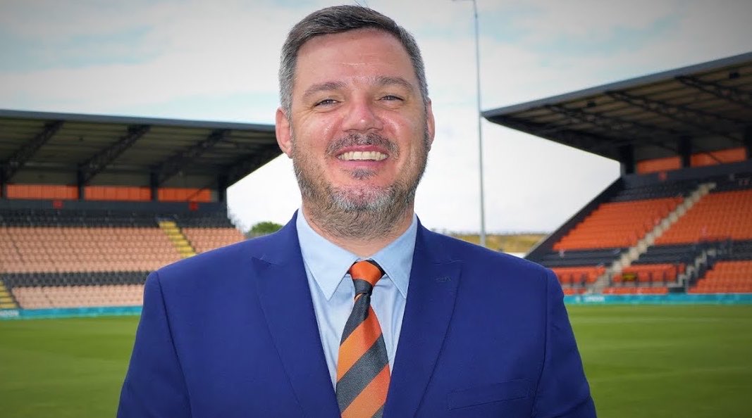 Downhill2ndHalf's tweet photo. 5 years ago Dean Brennan was appointed caretaker manager of Barnet with 2 points from 7 NL games. 

After 2 playoff campaigns, a record-breaking title win and a highest FL finish in 25+ years, we now sit top of League Two unbeaten in 16 league matches, a club record. Reggae. https://t.co/d9kRfPQahP