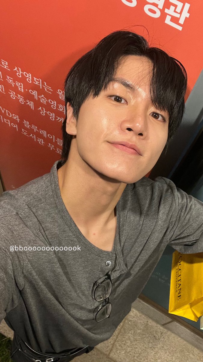 bbooooooooooook's tweet photo. 진짜 너~무 귀여우셨다..😭❤️ https://t.co/KbhrLVYKng