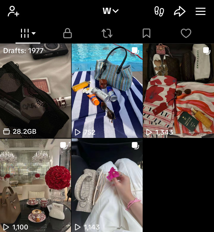 born16oct's tweet photo. My TikTok account vibes are actually me so I love it 💕🌸 https://t.co/7tcCVZ3uVw