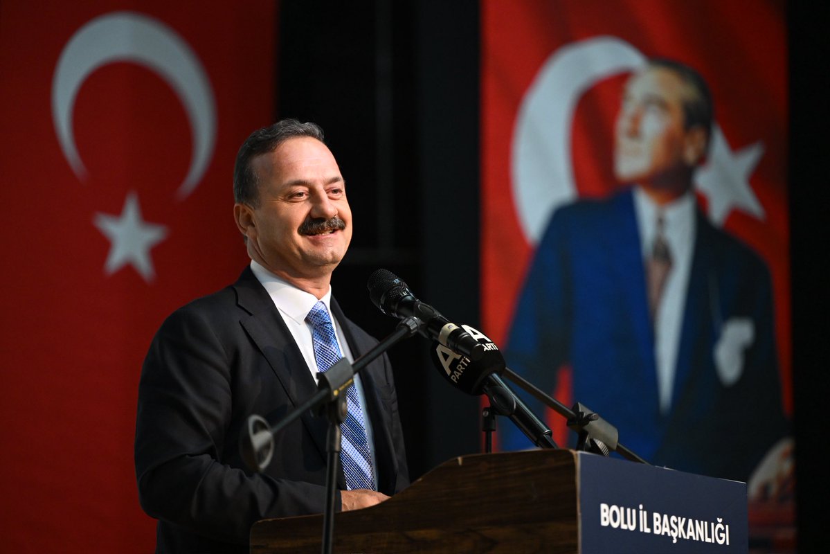 yavuzagiraliog's tweet photo. Bolu’dayız…

Köroğlu diyarı Bolu’da hemşehrilerimizle buluştuk.

Genel Başkan Yardımcılarımız, MYK üyelerimiz, Bolu İl Başkanımız Sayın Hasan Yücel ve teşkilat mensuplarımızla gerçekleştirdiğimiz halk buluşmasında, ülkemizin yarınları için hazırladığımız planlarımızı paylaştık.

Bolu’nun güzel insanlarının samimiyeti, ilgisi ve umudu; güçlü bir Türkiye kurma yolundaki inancımızı daha da kuvvetlendirdi.