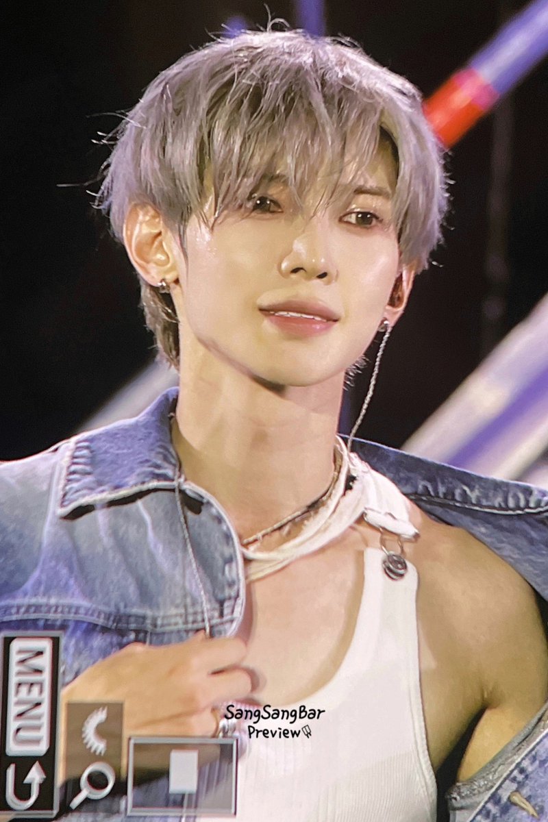 SangSangBar615's tweet photo. 260920 아타 페스티벌 Pre

❓

#ATEEZ #에이티즈 #YEOSANG #강여상 #여상 https://t.co/cgvuV3U6MC