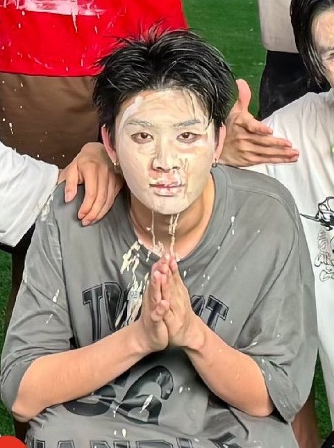 r3vbutyq's tweet photo. ถ้าวันนี้ไม่เห็นค่า กลับมาวันหน้าไม่ได้นะ
#Kchallenge #BUS_K
#THAIchayanon #NEXnattakit https://t.co/nCvOLVPGV6