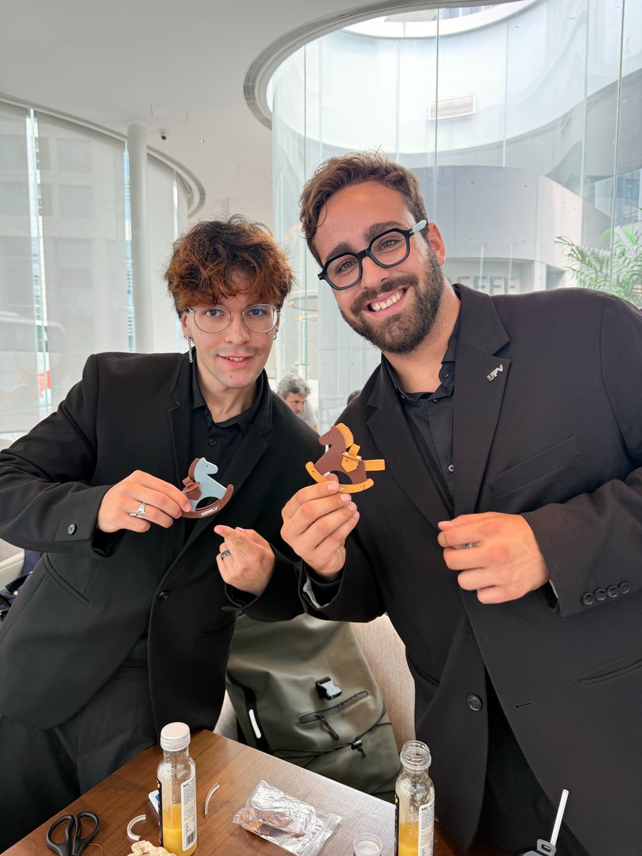 GeelyLifevbmo's tweet photo. A mobility talk, a product tour—and somehow, a horse charm🐎

Guests from the Government of Valencia, UPV and Beihang University joined us and made car charms for the Year of the Horse.

What would you like to explore with us next? 🌍 https://t.co/283Sa9bCVg