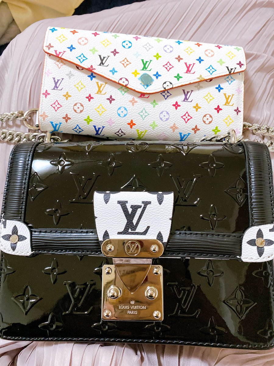 AizawaKaren1992's tweet photo. @pi_pichandane なんか叩きたいのはわかるけど、ドクターマーチンもBURBERRYのブルーレーベルも知らないのはびっくりだよ
爪はネイルNGの仕事してたからしてなかっただけだよー😘 https://t.co/yTuFWeAMTj