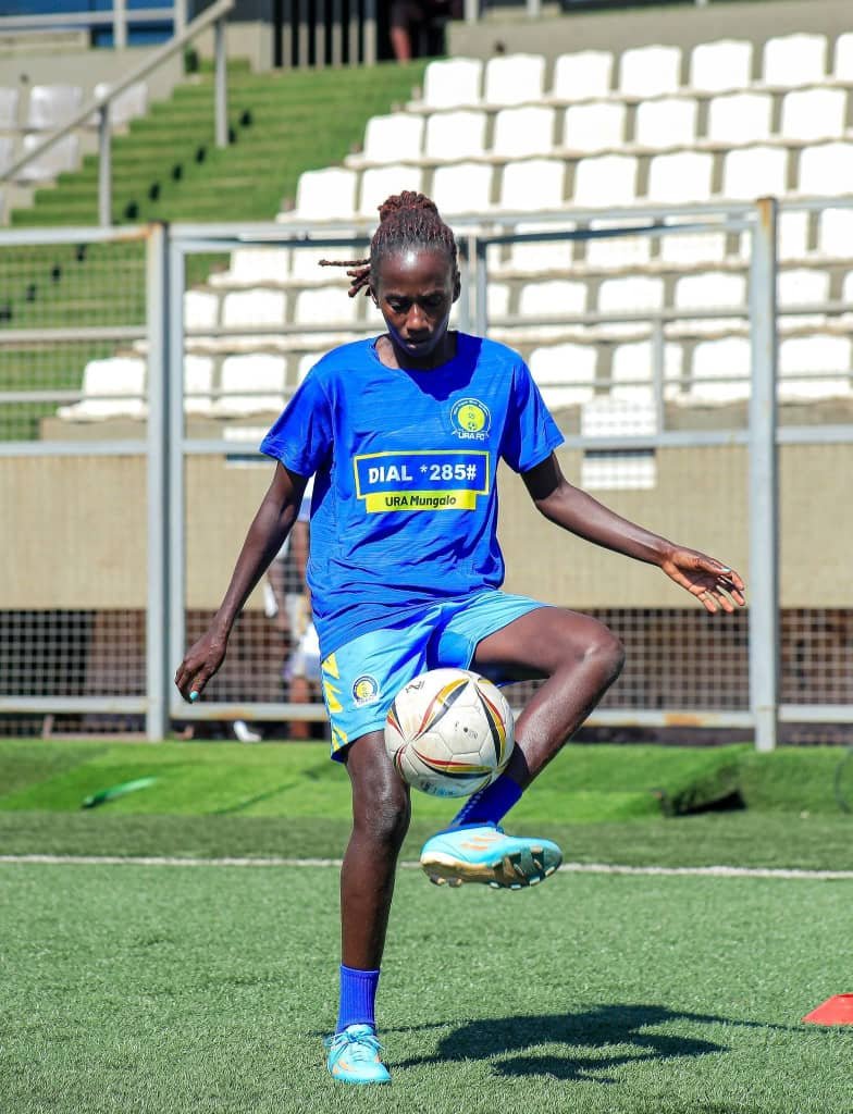 ura_lfc's tweet photo. Done warming up, Kick off is up next!

#URALadies | #OneTeamOneDream | #FWSL | #URAKCCA https://t.co/NRAptyq25R