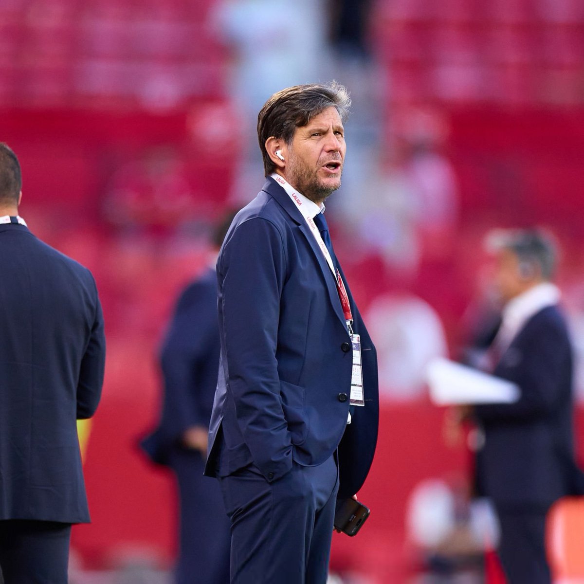 _BeFootball's tweet photo. 🚨 LE JOUR OÙ MATEU ALEMANY 🇪🇸 A DIT « NON » À FLORENTINO PÉREZ 🇪🇸 ! ❌

En août 2000, le président merengue veut en faire le directeur général du Real Madrid et lui formule une offre XXL sur son yacht. 💼

Alors que l'accord est total, le patron de Majorque Antonio Asensio 🇪🇸, gravement malade, le supplie : « TU ES L'HÉRITIER DE TOUT CE QU'ON A BÂTI, JE T'EN PRIE NE PARS PAS ». 🤝

Par fidélité, Alemany 🇪🇸 monte à Madrid pour refuser en personne et prendre la présidence de Majorque.

« C'EST LE SEUL GALACTIQUE QUE JE N'AI PAS PU RECRUTER », reconnaîtra plus tard Florentino Pérez 🇪🇸.

(@diarioas)