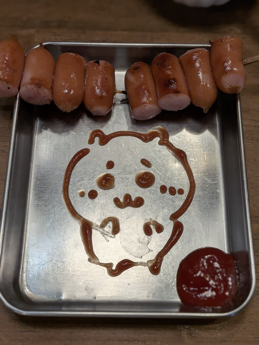 gymkitaman's tweet photo. ちいかわ観てきました
と伝えた行きつけのスタッフさんのケチャップさばきがこちら
凄すぎ(՞⸝⸝o̴̶̷̥᷅ ⌑ o̴̶̷̥᷅⸝⸝՞)わァ…………ァ………… https://t.co/ufbvmRhi7Q