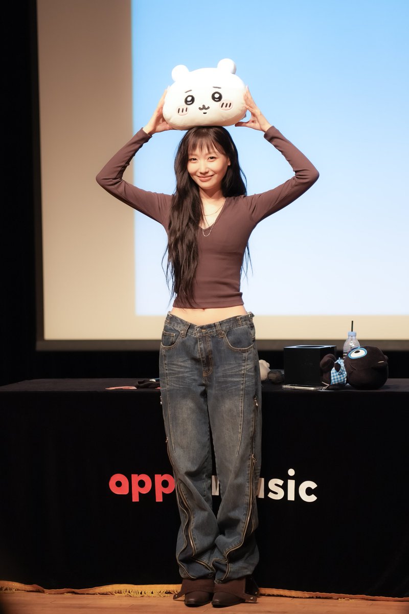 recipe0108's tweet photo. 260920 류수정 팬싸
#류수정 #러블리즈 https://t.co/90Hz85jtVC