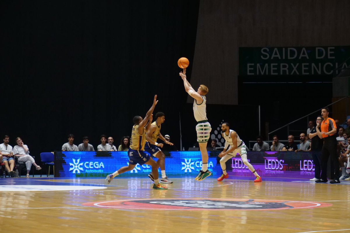 unicajaCB's tweet photo. 🏀 Cierre de la pretemporada con suspense en Fontes do Sar (84-86)

📰 CRÓNICA https://t.co/L9U1i44ppN

💚💜 #YoSoyDelUnicaja https://t.co/nESQBJUW4d