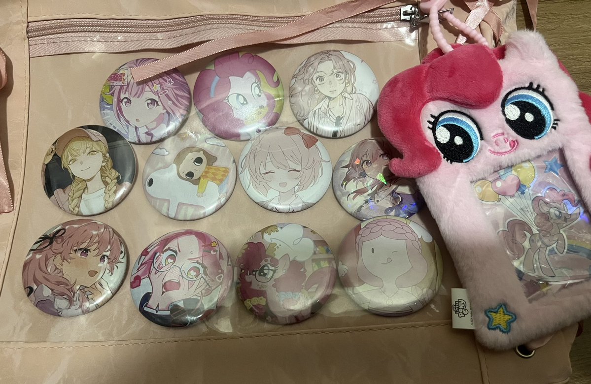 nanatvftv's tweet photo. I LOVE MY NEW CARDHOLDER SO MUCHHH TEHE TEHE https://t.co/kN5QNd0DwJ