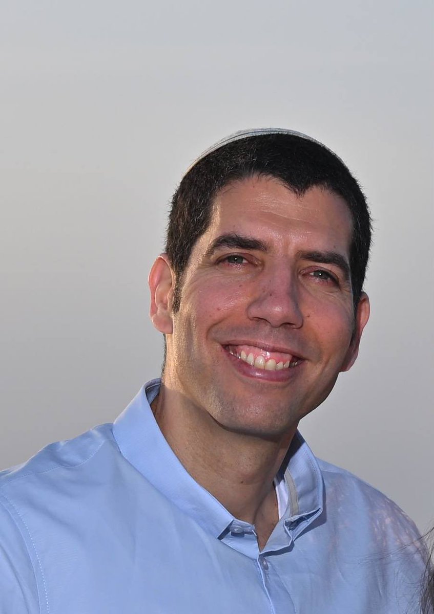 HananyaNaftali's tweet photo. A father of six went with his eldest son to immerse in a spring before Yom Kippur.

He never made it home.

Natanel Shakron was murdered in a shooting attack in Binyamin.

May his memory be a blessing. 🕯️🇮🇱 https://t.co/fomKHVV8VM