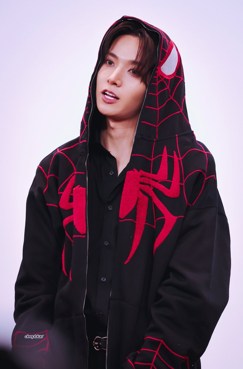 deepblue__hs's tweet photo. 260920
🔴🔵🕸

#에반 #EVAN #희승 #HEESEUNG https://t.co/2DgNEYAp4X