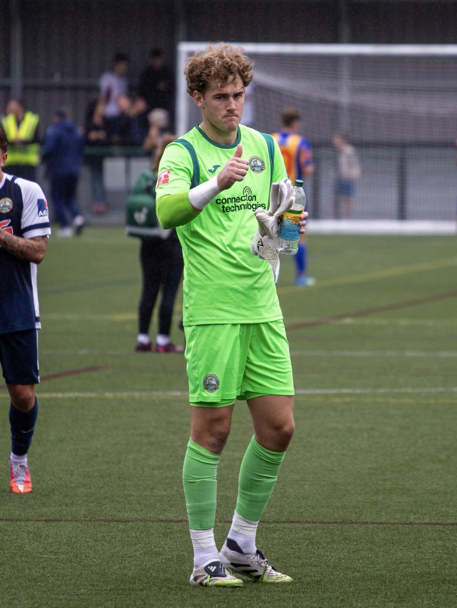 GosportBFC's tweet photo. Thumbs up if you made some unreal saves yesterday 👍🧤@JHoldy01 

📸 Matt O’Connor-Simpson

#UpTheBoro #UTB https://t.co/ig6xmuOIhv