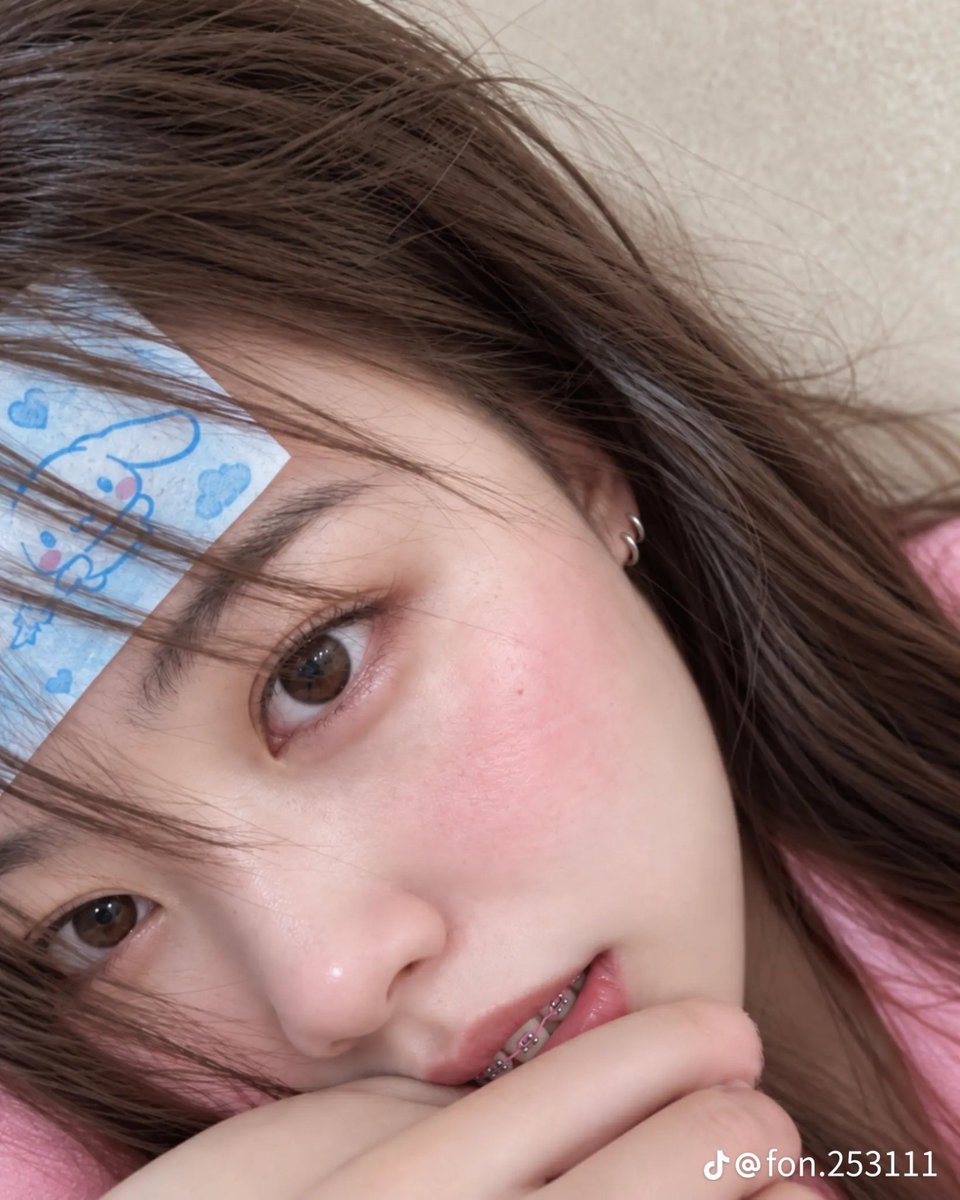 Milynrinrada's tweet photo. ไม่สบาย เมะมาให้หนูอ้อนเลย🤮🥺 #talkjustimg #ยืมเมจforsex https://t.co/fBuzOqIEJm