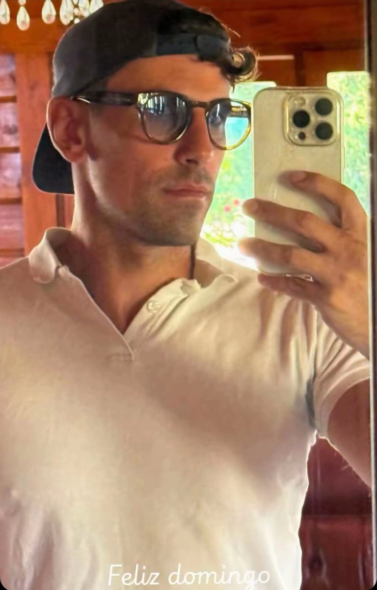 noalaredo's tweet photo. Pues Feliz Domingo para tí también 🥰🥰🥰
#Landistas20S
#OscarLandaSola
¡Echa un vistazo a la Story de Oscar Landa! https://t.co/vUsBmSGIrH https://t.co/kBhdxocCmU