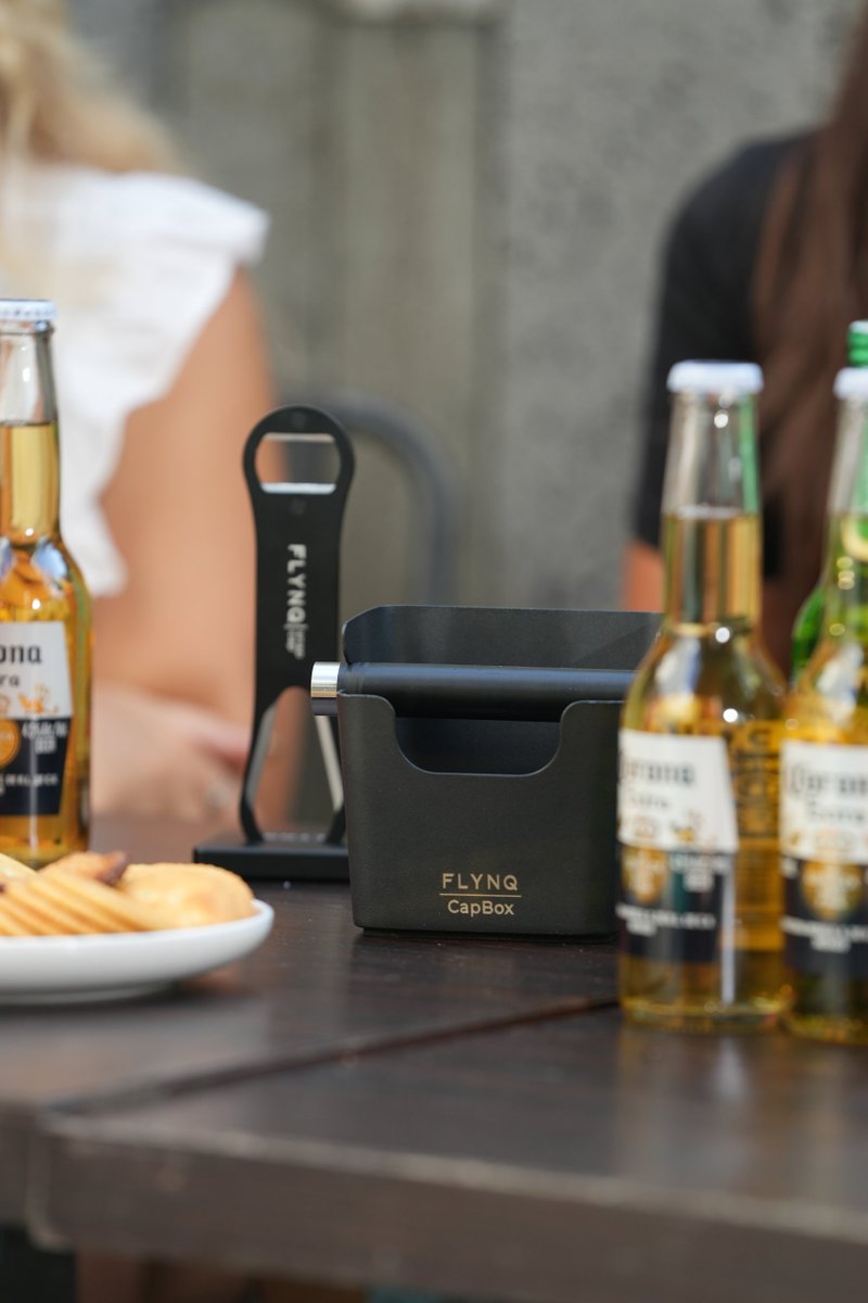 flynq_snapcap's tweet photo. Did grab your Early Bird discount yet?  Over 400 supporters so far! Our Kickstarter runs until October 9.  https://t.co/bQoocTUHTC https://t.co/6cWeumcZoU