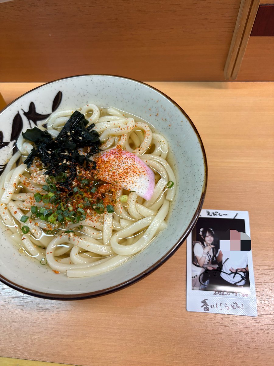 hapgoaro_love's tweet photo. 船上で食べるうどんは格別✨ https://t.co/EXA54KFbTR