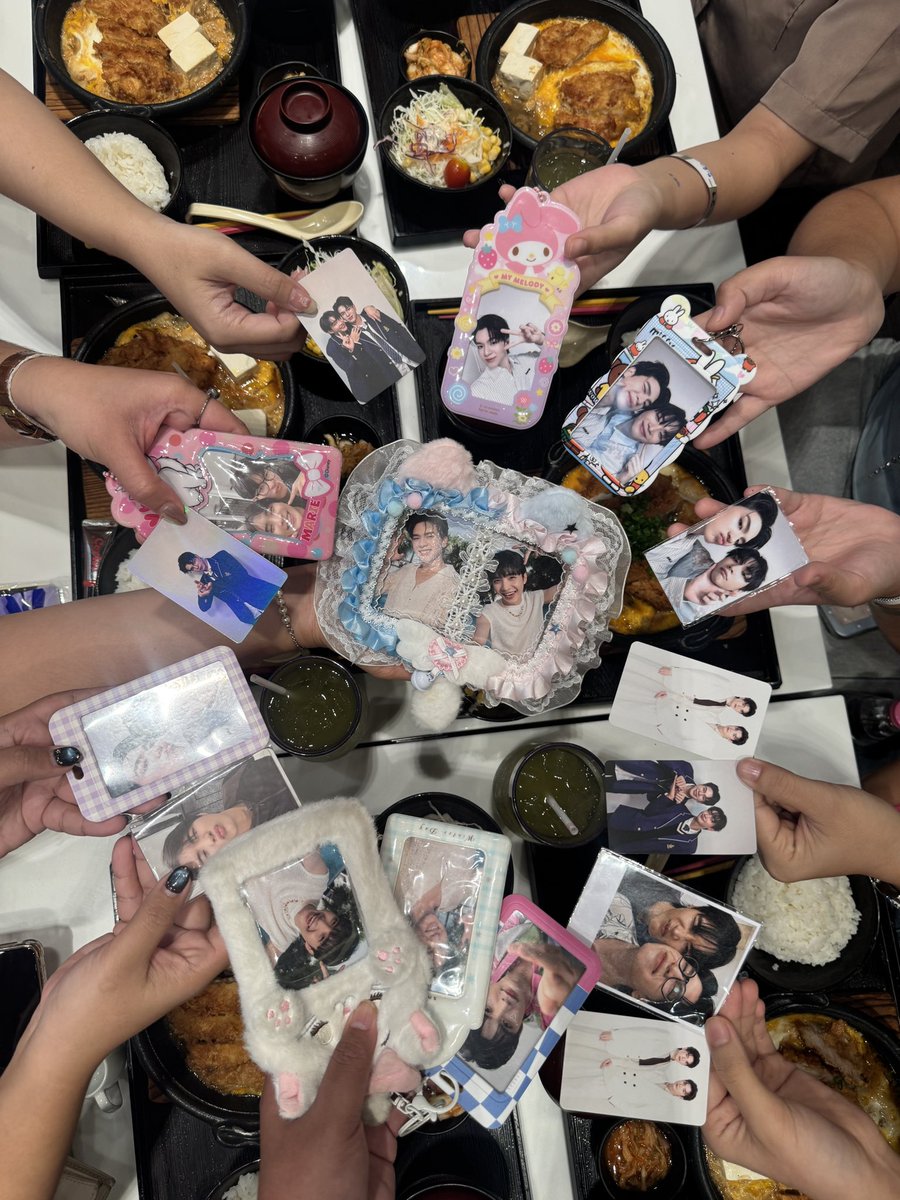 xxyainam's tweet photo. ขอบคุณพายกอล์ฟที่ทำให้พี่มีเพื่อนกินข้าวมื้อใหญ่ค่ะ 🫶🏻

#พริกแกง 

@MakoonC @ashenlightx @Sawi091 @KwangVata @yyuiiuyymxkys_r @Aaaammm03 @zhou_fengqin https://t.co/BENQ5NpW0W