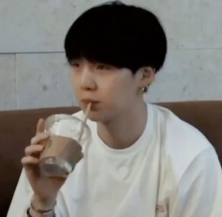 b2bsuga's tweet photo. my yoongi sip collection of pictures https://t.co/Bgr3wwEwQ6