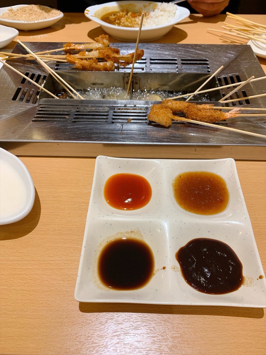 _Ivy_3_'s tweet photo. 牛カツ丼んまかった
自分でやる串カツもんまかった楽しかった
味噌ラーメンんまかった
ヒロアカのカードもいっぱい嬉しかった
レア3枚もあった凄すぎ😳😳😳 https://t.co/IfppNyGB99