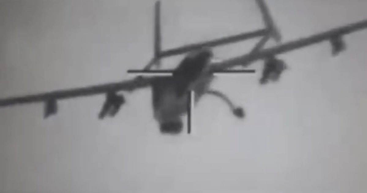 AfriMEOSINT's tweet photo. Footage from Sudan’s North Kordofan shows an FH/CH-95 UCAV being shot down north of Al-Kokaiti 🇸🇩 as fighting intensifies in the area, likely after being hit by an Eren multipurpose loitering munition fired from a SAF-operated Bayraktar Akıncı UCAV 🇹🇷. https://t.co/EwZAxdx9CO