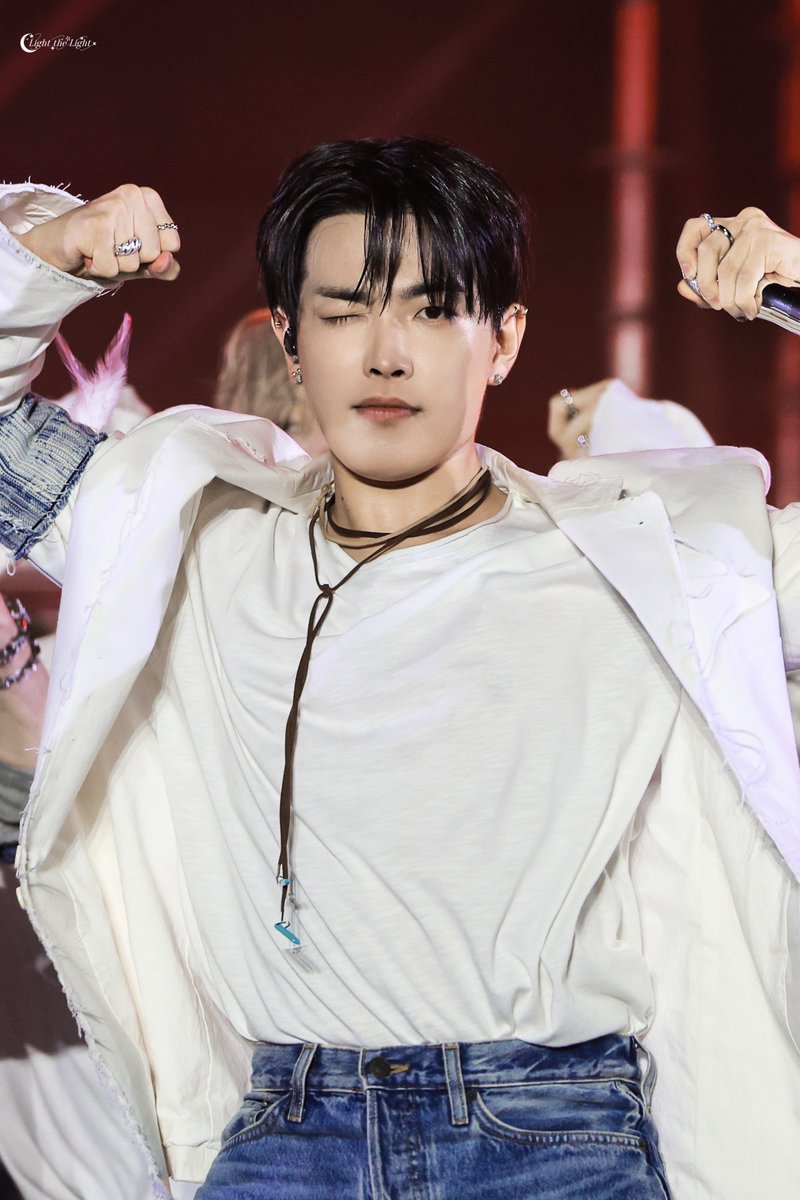 lightthelight98's tweet photo. 260920

#에이티즈 #ATEEZ #홍중 #HONGJOONG https://t.co/B2xUUDGkEp