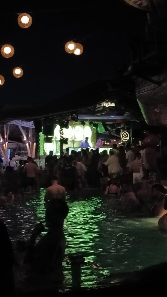 MosquitoRin's tweet photo. Got a bit tipsy after awhile...
First time at Finn's and love the vibes https://t.co/UkxEVzbmA6