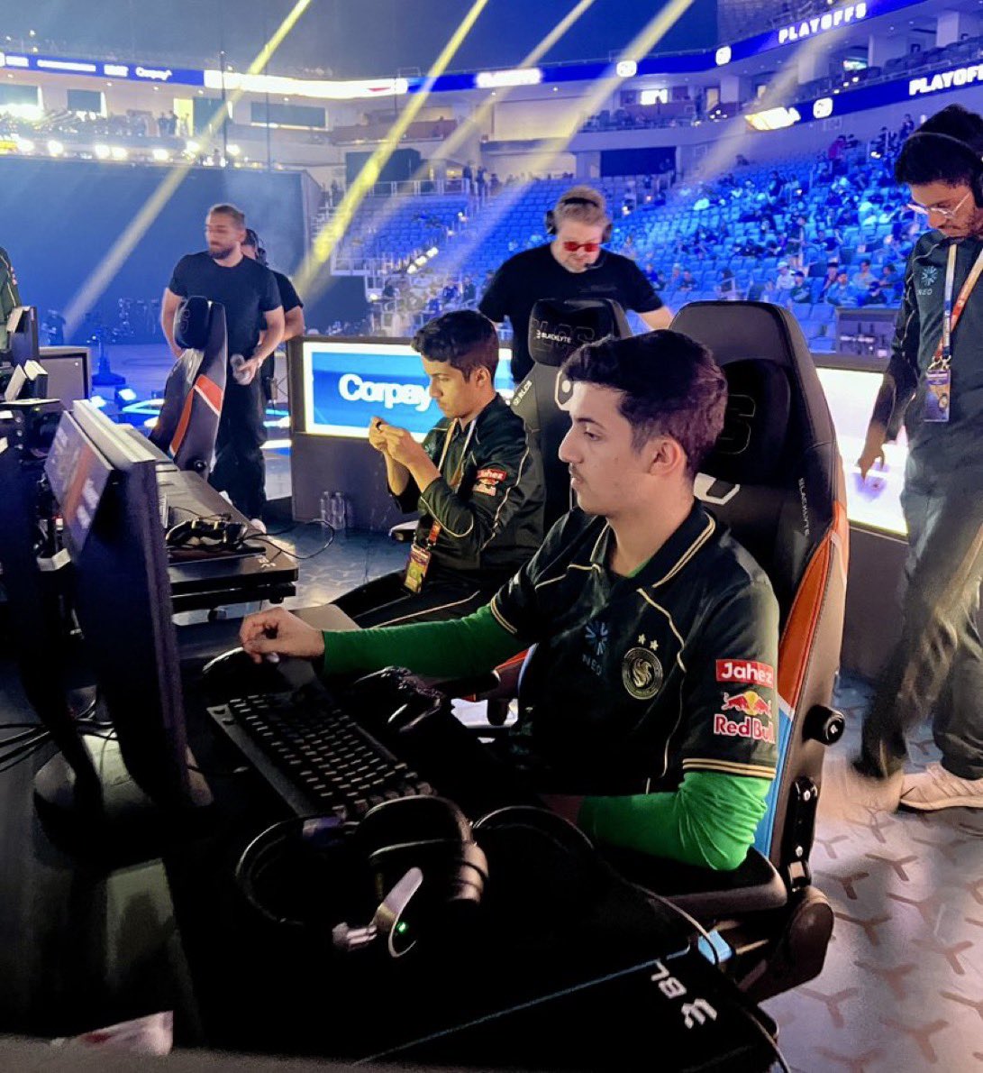K22N8's tweet photo. 🚨 بث اليوم | فالكونز في ربع النهائي كاس العالم روكيت ليق 

🏆 فالكونز ضد NRG
🕖 الساعة 7:00م

وفي حال الفوز بإذن الله:
🔥 نصف النهائي ضد Karmine Corp
🕙 الساعة 10:00م

كل التوفيق لفالكونز 💚

روابط البث في الاسفل ⬇️ https://t.co/ZZjIgpgGOg