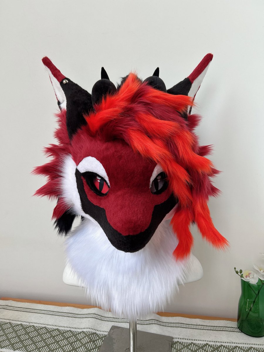 Ruby_protogen's tweet photo. Owner @Otsoko_fox
Nardoragen head commission display
https://t.co/PJhrLFg2na
#fursuitcommission #rubyprotogenstudio #vcr #nardoragen
#fursuit https://t.co/XWCkGmKLgZ