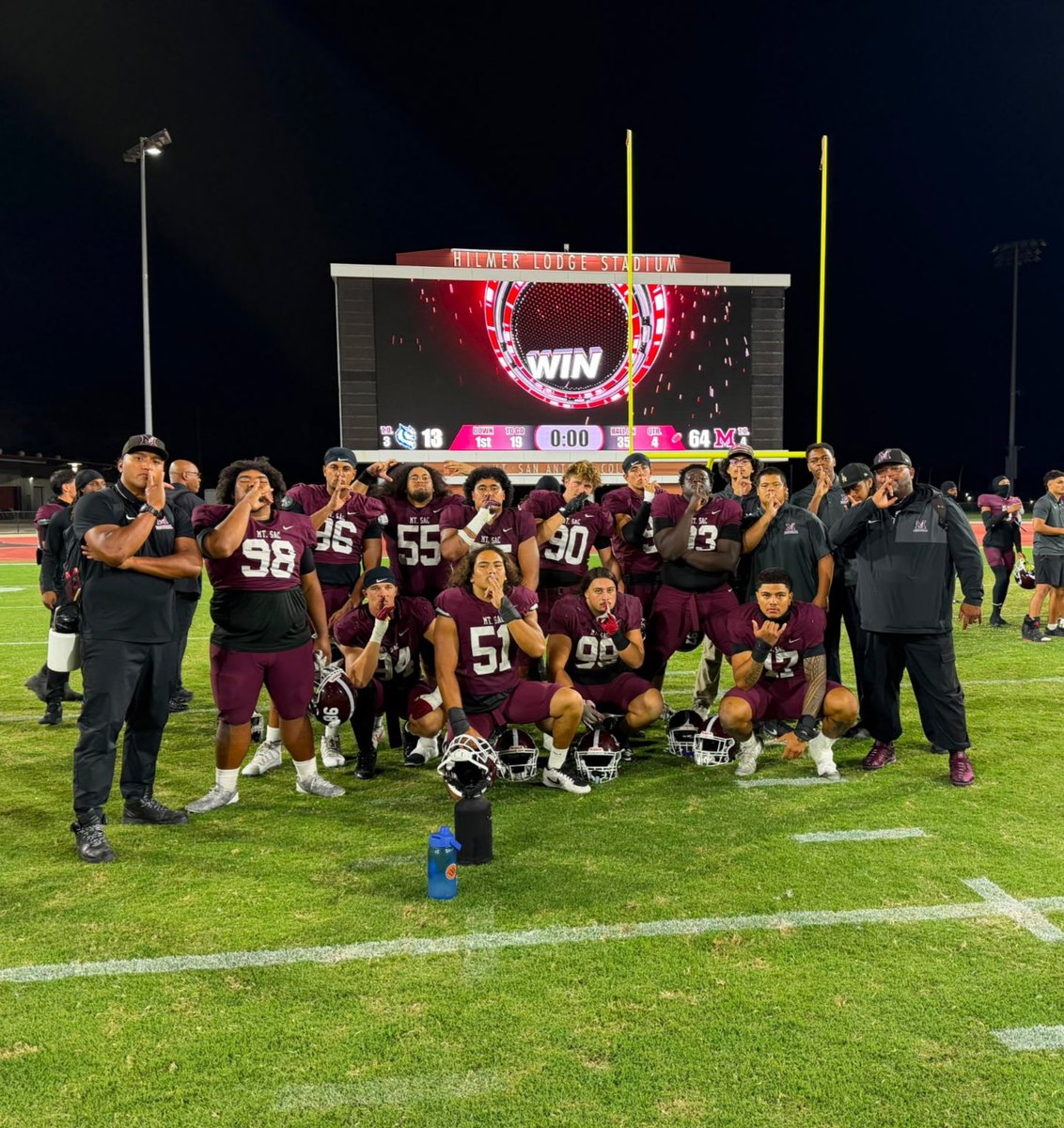 CoachMartinII's tweet photo. Great night for Sac Dawgs... https://t.co/eYSTDEUtFp