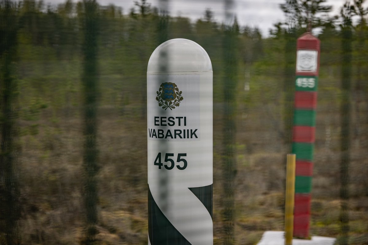 sisemin's tweet photo. Following Russia’s decision to temporarily restrict movement in some areas near the Estonian border, the situation across Estonia’s eastern border remains calm. Estonian authorities are monitoring developments closely and remain vigilant. https://t.co/BO5qFHPP9f