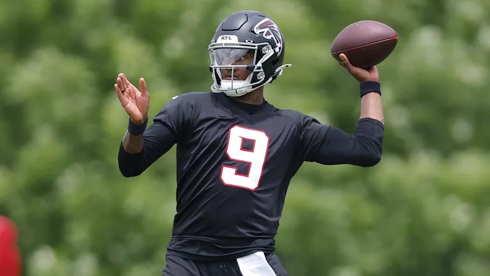 FantasySource_'s tweet photo. INJURY UPDATE: Michael Penix Jr (knee) could make season debut in Week 3 vs @Packers https://t.co/YUoZbuPcLN